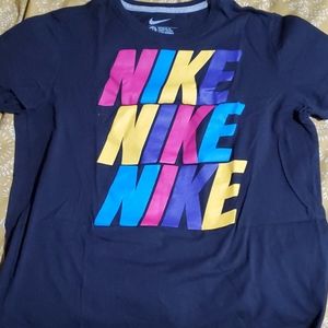 Nike girls tee